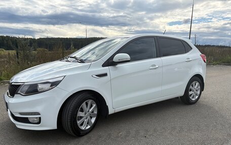 KIA Rio III рестайлинг, 2017 год, 1 000 000 рублей, 4 фотография