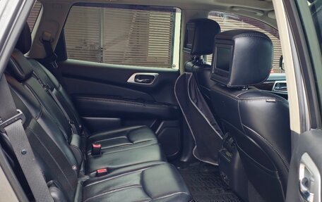 Nissan Pathfinder, 2016 год, 1 600 000 рублей, 7 фотография