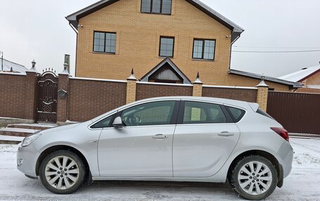 Opel Astra J, 2011 год, 760 000 рублей, 1 фотография