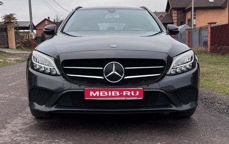 Mercedes-Benz C-Класс, 2020 год, 2 700 000 рублей, 1 фотография