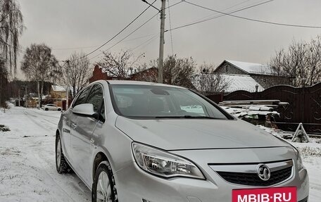 Opel Astra J, 2011 год, 760 000 рублей, 6 фотография