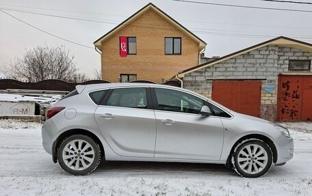 Opel Astra J, 2011 год, 760 000 рублей, 4 фотография