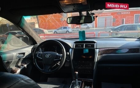 Toyota Camry, 2017 год, 1 700 000 рублей, 3 фотография