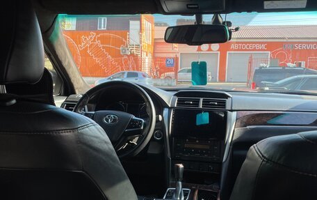 Toyota Camry, 2017 год, 1 700 000 рублей, 5 фотография