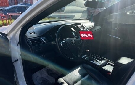 Toyota Camry, 2017 год, 1 700 000 рублей, 7 фотография