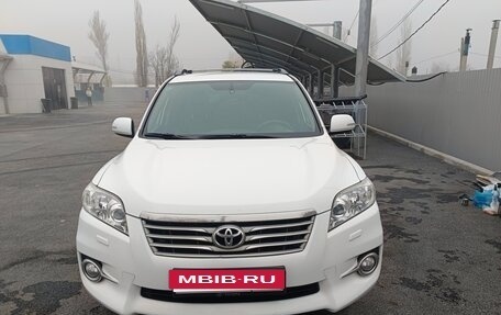 Toyota RAV4, 2012 год, 1 620 000 рублей, 2 фотография