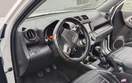 Toyota RAV4, 2012 год, 1 620 000 рублей, 21 фотография