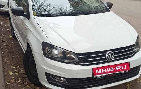 Volkswagen Polo VI (EU Market), 2015 год, 870 000 рублей, 2 фотография