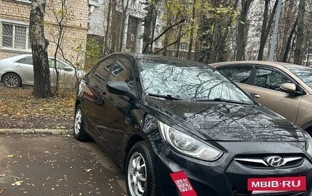 Hyundai Solaris II рестайлинг, 2011 год, 620 000 рублей, 4 фотография