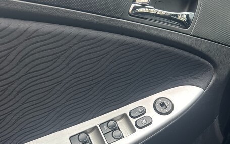 Hyundai Solaris II рестайлинг, 2011 год, 620 000 рублей, 10 фотография