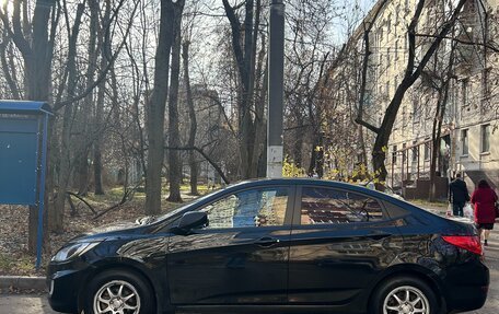 Hyundai Solaris II рестайлинг, 2011 год, 620 000 рублей, 24 фотография