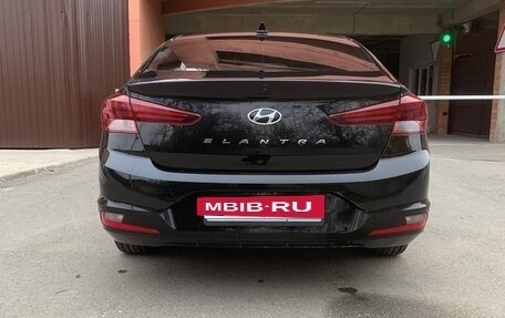 Hyundai Elantra VI рестайлинг, 2019 год, 1 670 000 рублей, 4 фотография