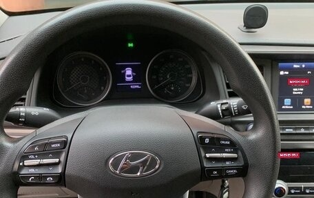 Hyundai Elantra VI рестайлинг, 2019 год, 1 670 000 рублей, 9 фотография