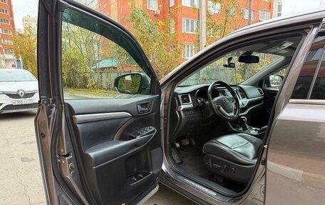 Toyota Highlander III, 2019 год, 3 450 000 рублей, 5 фотография