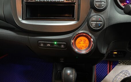 Honda Fit III, 2011 год, 950 000 рублей, 18 фотография