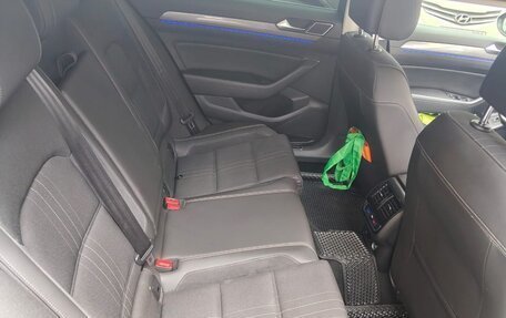 Volkswagen Passat B8 рестайлинг, 2019 год, 2 800 000 рублей, 9 фотография