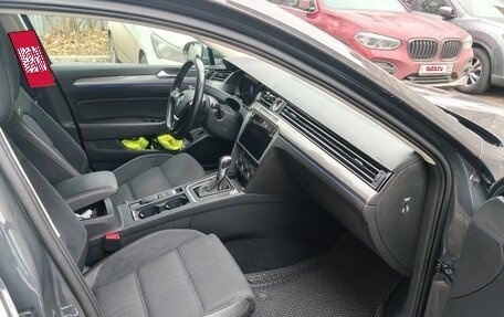 Volkswagen Passat B8 рестайлинг, 2019 год, 2 800 000 рублей, 7 фотография