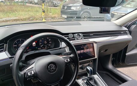 Volkswagen Passat B8 рестайлинг, 2019 год, 2 800 000 рублей, 13 фотография