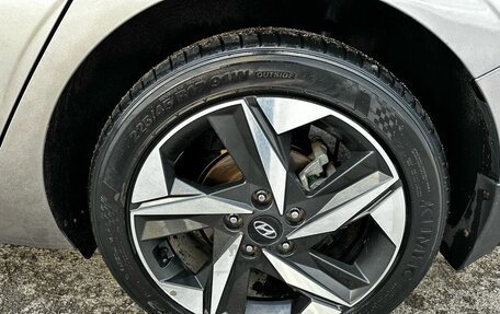 Hyundai Elantra, 2021 год, 2 300 000 рублей, 31 фотография