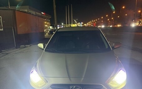 Hyundai Solaris II рестайлинг, 2011 год, 565 000 рублей, 3 фотография