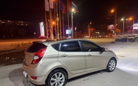 Hyundai Solaris II рестайлинг, 2011 год, 565 000 рублей, 8 фотография