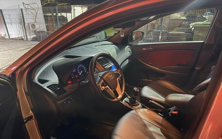 Hyundai Solaris II рестайлинг, 2011 год, 565 000 рублей, 12 фотография