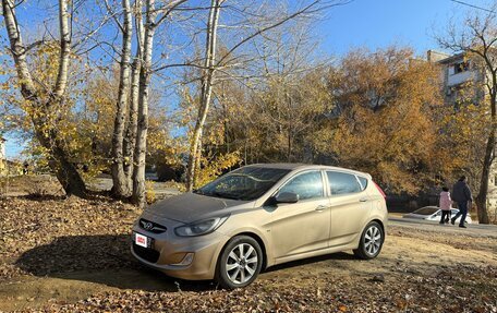 Hyundai Solaris II рестайлинг, 2011 год, 565 000 рублей, 15 фотография