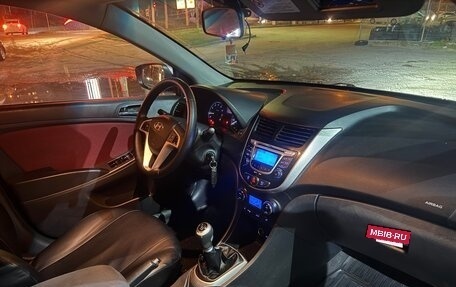 Hyundai Solaris II рестайлинг, 2011 год, 565 000 рублей, 10 фотография