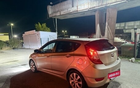 Hyundai Solaris II рестайлинг, 2011 год, 565 000 рублей, 5 фотография