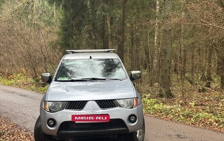 Mitsubishi L200 IV рестайлинг, 2007 год, 730 000 рублей, 2 фотография