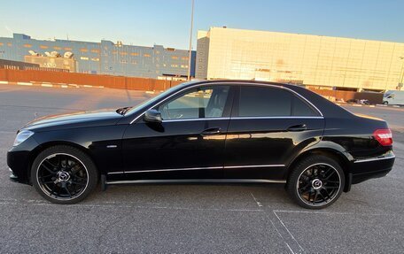 Mercedes-Benz E-Класс, 2012 год, 1 250 000 рублей, 3 фотография