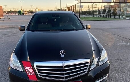 Mercedes-Benz E-Класс, 2012 год, 1 250 000 рублей, 5 фотография