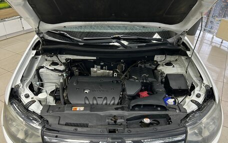 Mitsubishi Outlander III рестайлинг 3, 2013 год, 1 299 000 рублей, 25 фотография