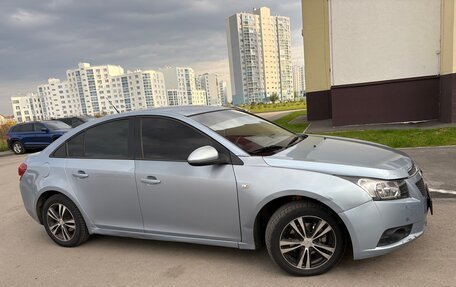 Chevrolet Cruze II, 2009 год, 650 000 рублей, 2 фотография