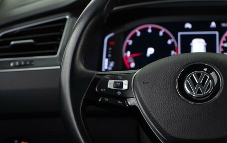 Volkswagen Tiguan II, 2019 год, 3 578 444 рублей, 15 фотография