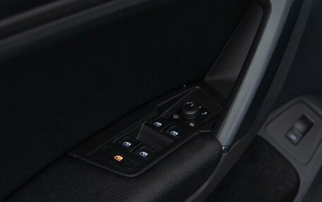 Volkswagen Tiguan II, 2019 год, 3 578 444 рублей, 19 фотография