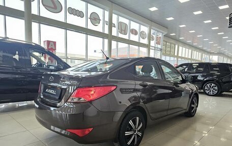 Hyundai Solaris II рестайлинг, 2015 год, 1 235 000 рублей, 8 фотография