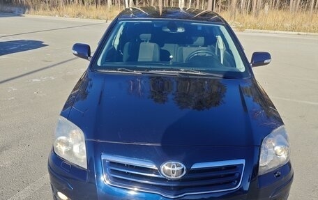 Toyota Avensis III рестайлинг, 2006 год, 700 000 рублей, 2 фотография