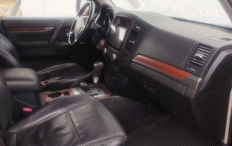 Mitsubishi Pajero IV, 2006 год, 1 600 000 рублей, 6 фотография