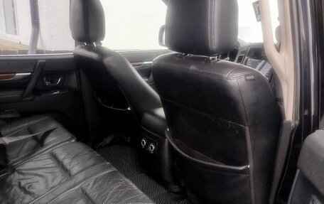 Mitsubishi Pajero IV, 2006 год, 1 600 000 рублей, 10 фотография