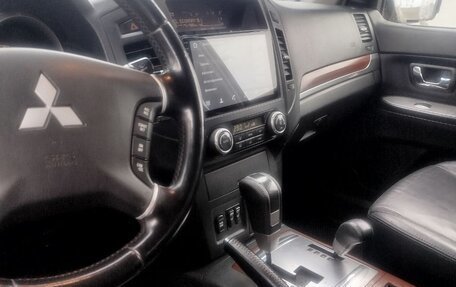 Mitsubishi Pajero IV, 2006 год, 1 600 000 рублей, 8 фотография