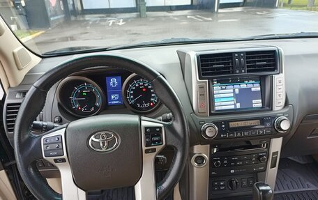 Toyota Land Cruiser Prado 150 рестайлинг 2, 2012 год, 2 440 000 рублей, 13 фотография