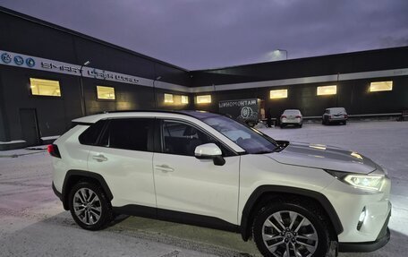 Toyota RAV4, 2022 год, 3 500 000 рублей, 2 фотография