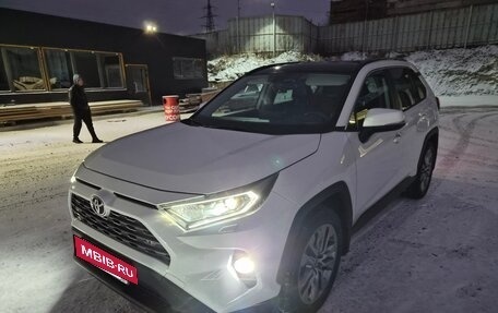Toyota RAV4, 2022 год, 3 500 000 рублей, 5 фотография