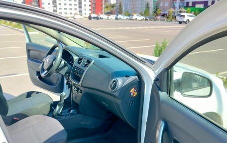 Renault Sandero II рестайлинг, 2015 год, 610 000 рублей, 12 фотография