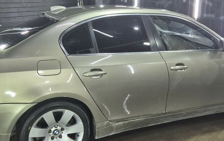 BMW 5 серия, 2003 год, 900 000 рублей, 1 фотография