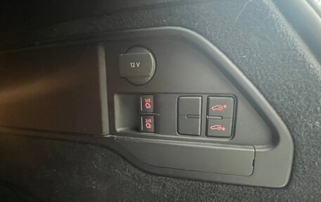 Volkswagen Touareg III, 2010 год, 900 000 рублей, 16 фотография