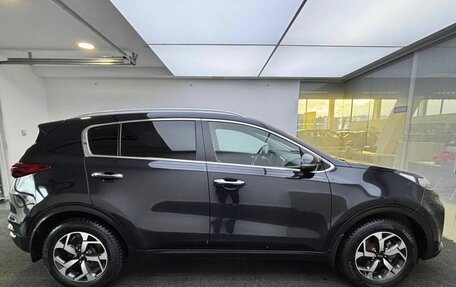 KIA Sportage IV рестайлинг, 2018 год, 2 099 000 рублей, 5 фотография