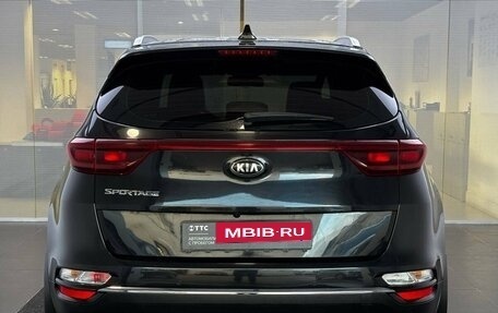 KIA Sportage IV рестайлинг, 2018 год, 2 099 000 рублей, 7 фотография