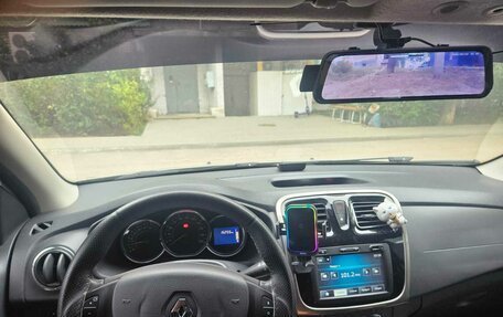 Renault Sandero II рестайлинг, 2015 год, 1 400 000 рублей, 2 фотография